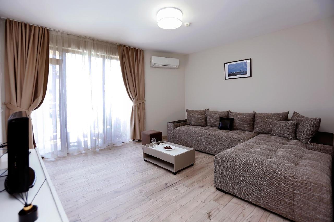 פומורי Coral Hotel מראה חיצוני תמונה