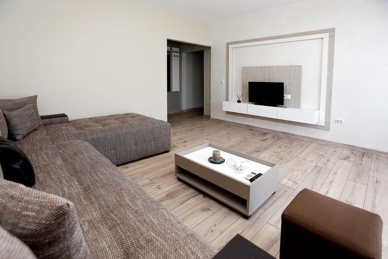 פומורי Coral Hotel מראה חיצוני תמונה